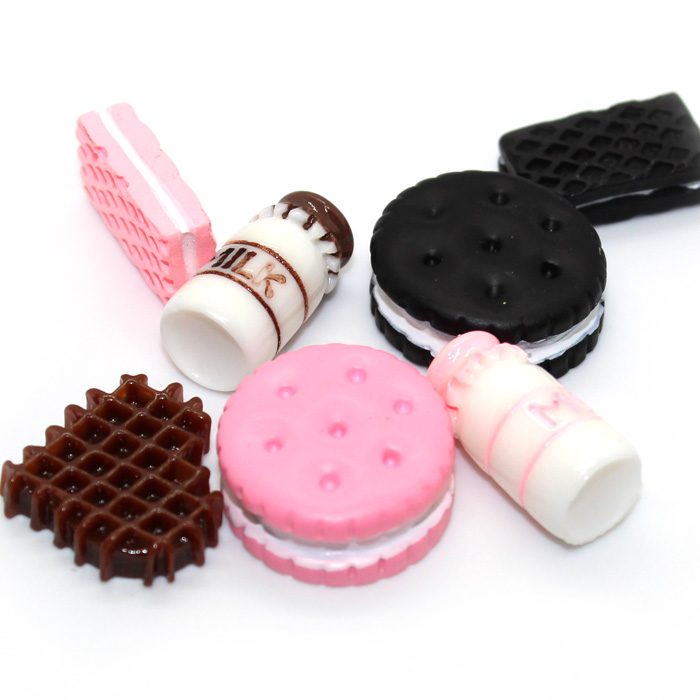 Cookies and Milk charms 4pcs