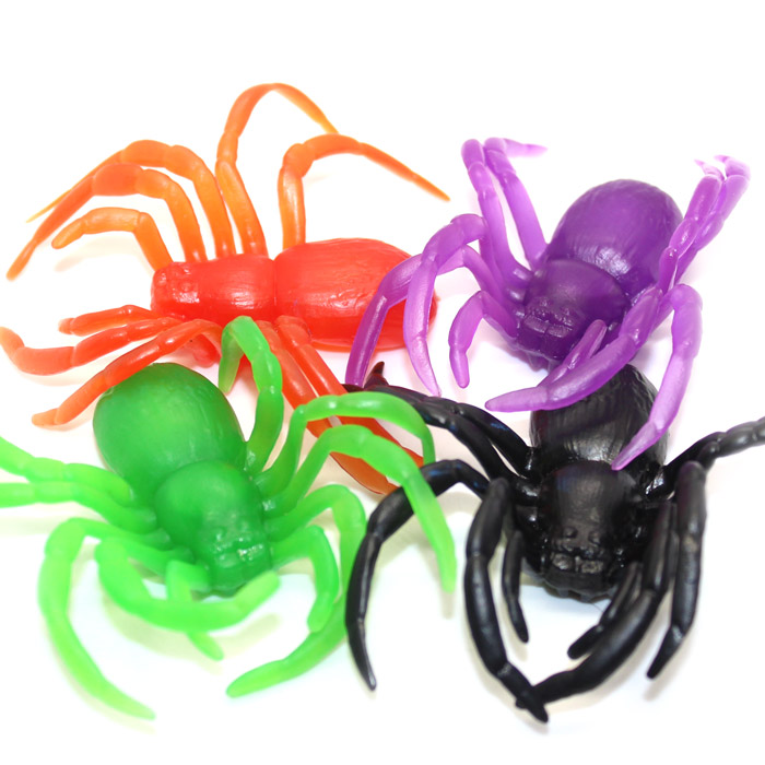 Large rubber spiders